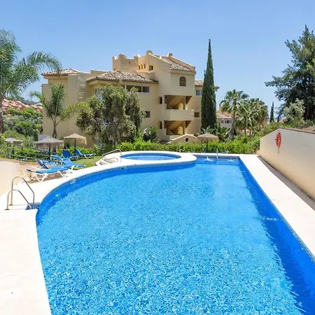 Penthouse With Sea And Golf Views 50m2 Terrace 2 Bedrooms 2 Bathrooms Elviria
