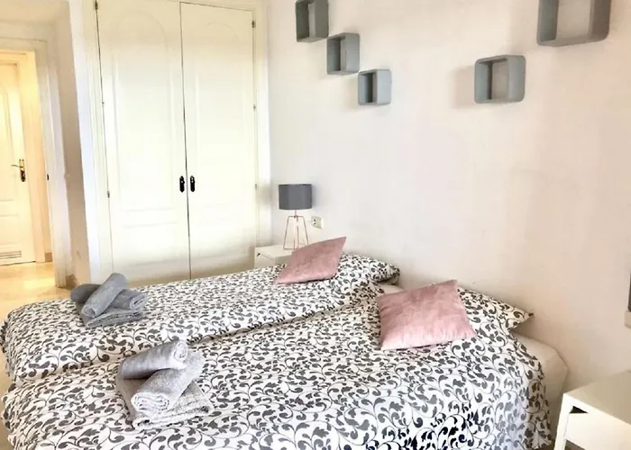 Penthouse With Sea And Golf Views 50m2 Terrace 2 Bedrooms 2 Bathrooms Elviria Apartment *