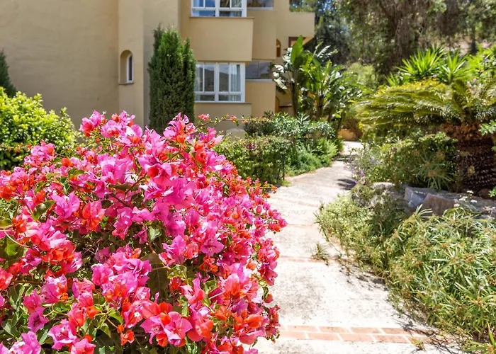 Penthouse With Sea And Golf Views 50m2 Terrace 2 Bedrooms 2 Bathrooms Elviria *