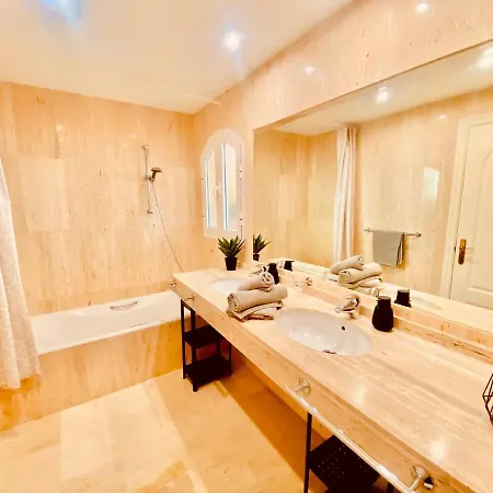 Penthouse With Sea And Golf Views 50m2 Terrace 2 Bedrooms 2 Bathrooms Elviria 아파트 *