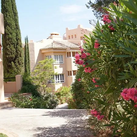 Penthouse With Sea And Golf Views 50m2 Terrace 2 Bedrooms 2 Bathrooms Elviria *