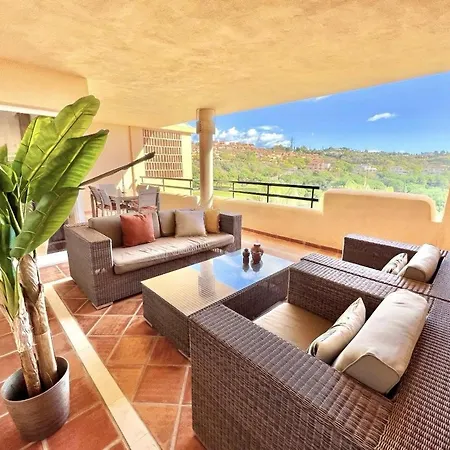 Penthouse With Sea And Golf Views 50m2 Terrace 2 Bedrooms 2 Bathrooms Elviria *