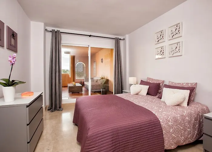 Penthouse With Sea And Golf Views 50m2 Terrace 2 Bedrooms 2 Bathrooms Elviria Marbella