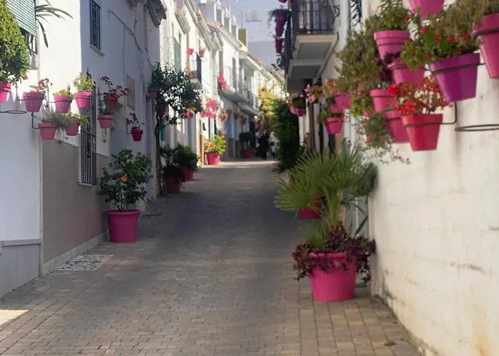 Penthouse With Sea And Golf Views 50m2 Terrace 2 Bedrooms 2 Bathrooms Elviria Marbella