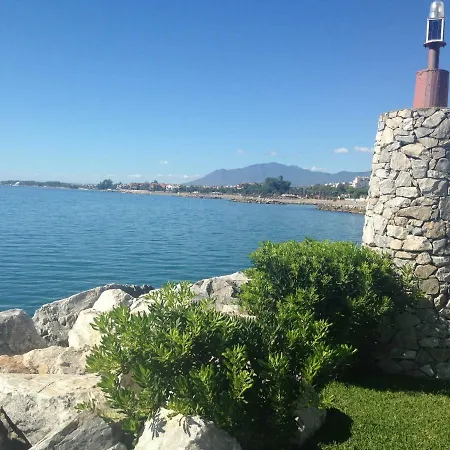 Penthouse With Sea And Golf Views 50m2 Terrace 2 Bedrooms 2 Bathrooms Elviria شقة