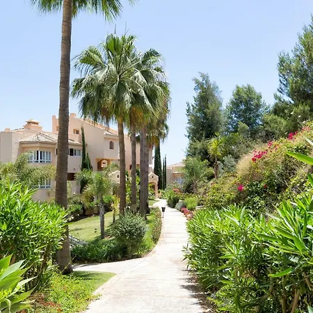 Penthouse With Sea And Golf Views 50m2 Terrace 2 Bedrooms 2 Bathrooms Elviria