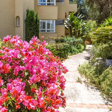 Penthouse With Sea And Golf Views 50m2 Terrace 2 Bedrooms 2 Bathrooms Elviria *